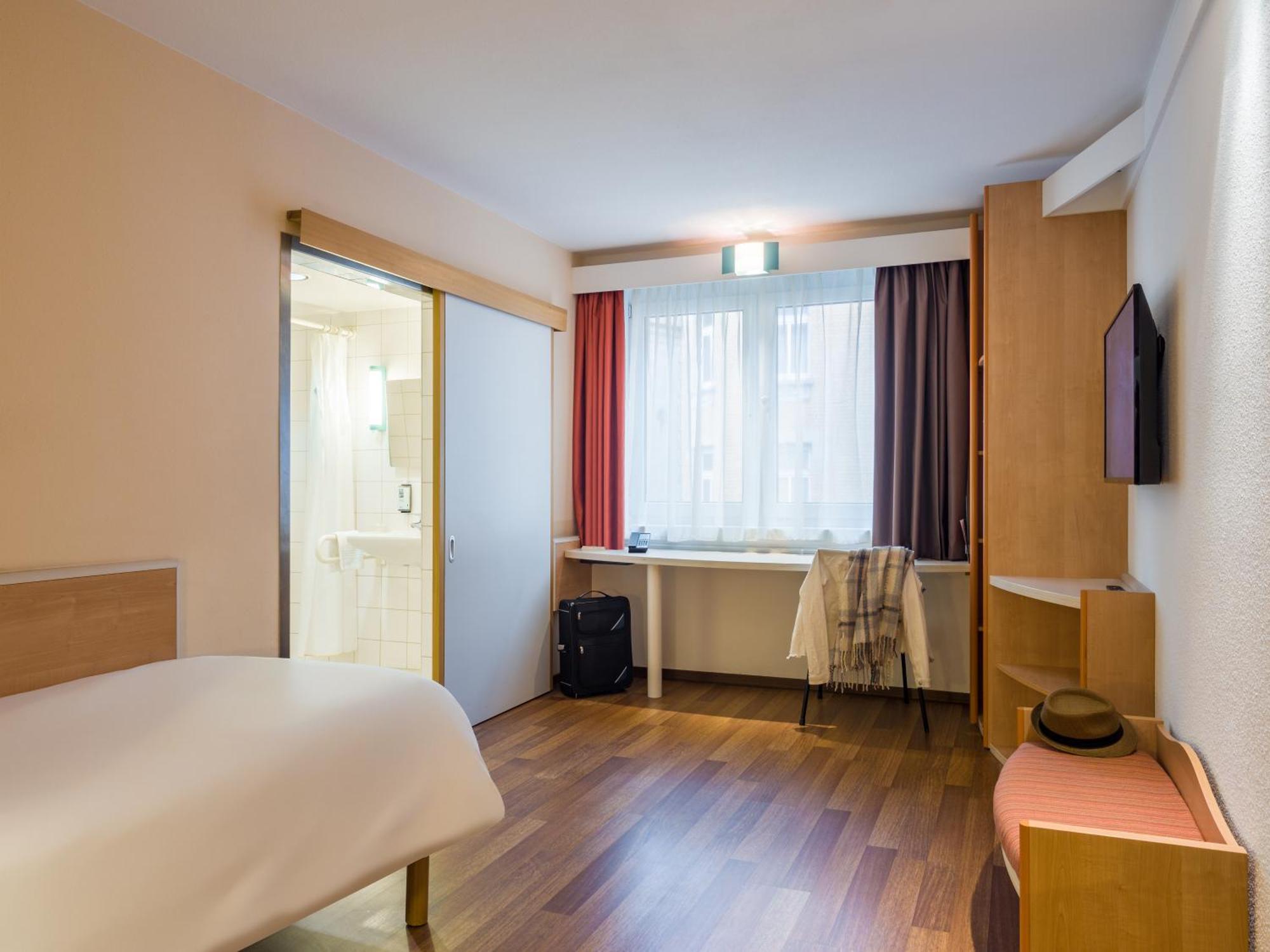 Ibis Stuttgart Centrum Exterior photo