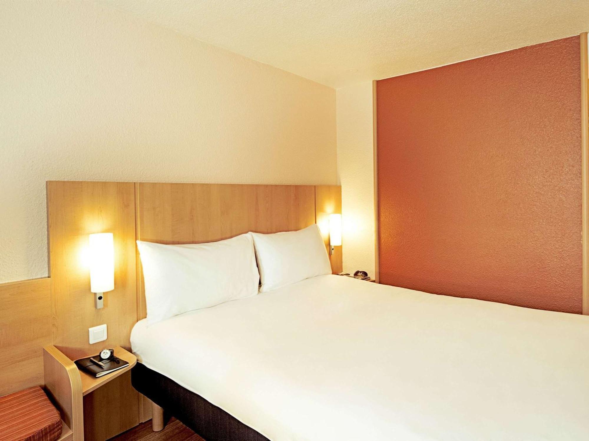 Ibis Stuttgart Centrum Exterior photo