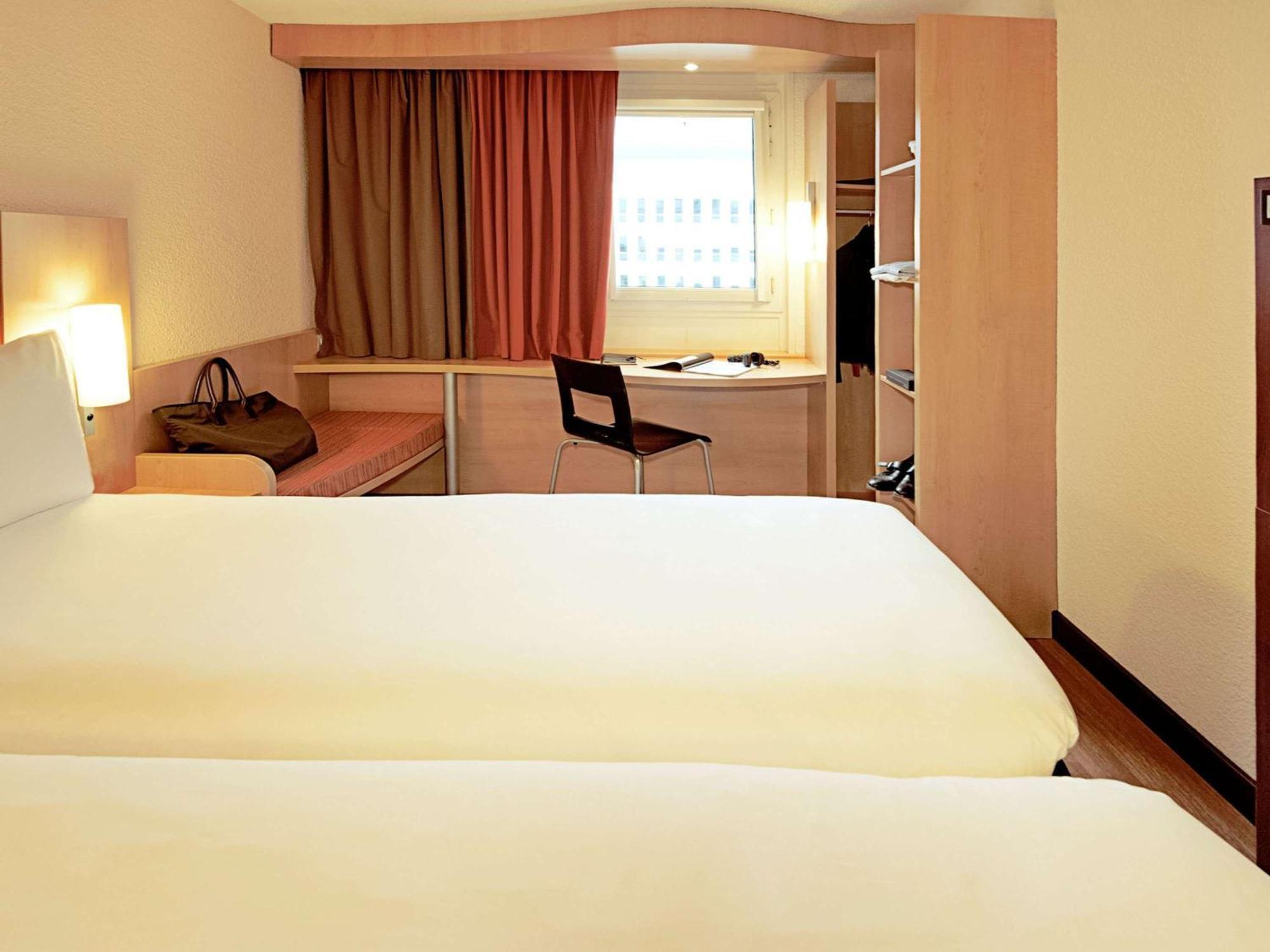 Ibis Stuttgart Centrum Exterior photo